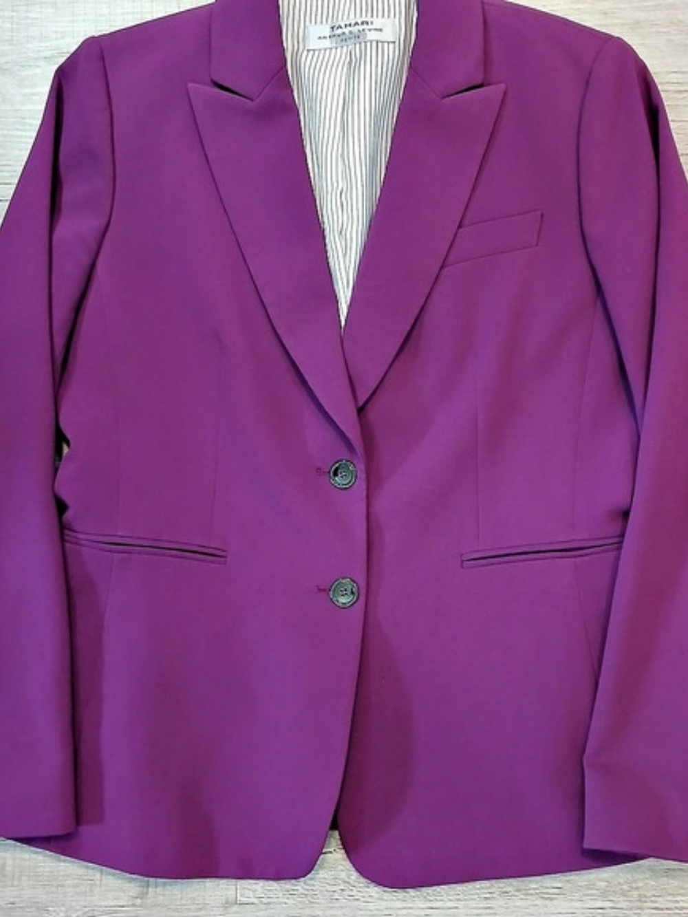 Tahari Arthur S. Levine Purple Blazer Size 6 Like New